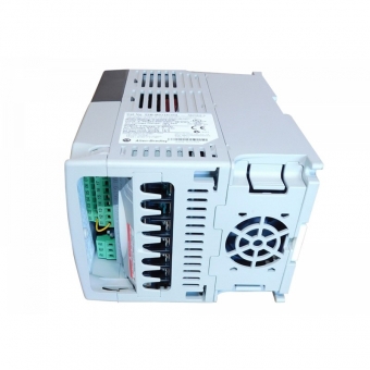PowerFlex 40 AC Drive 240 (208)VAC Model 22B-B033N104