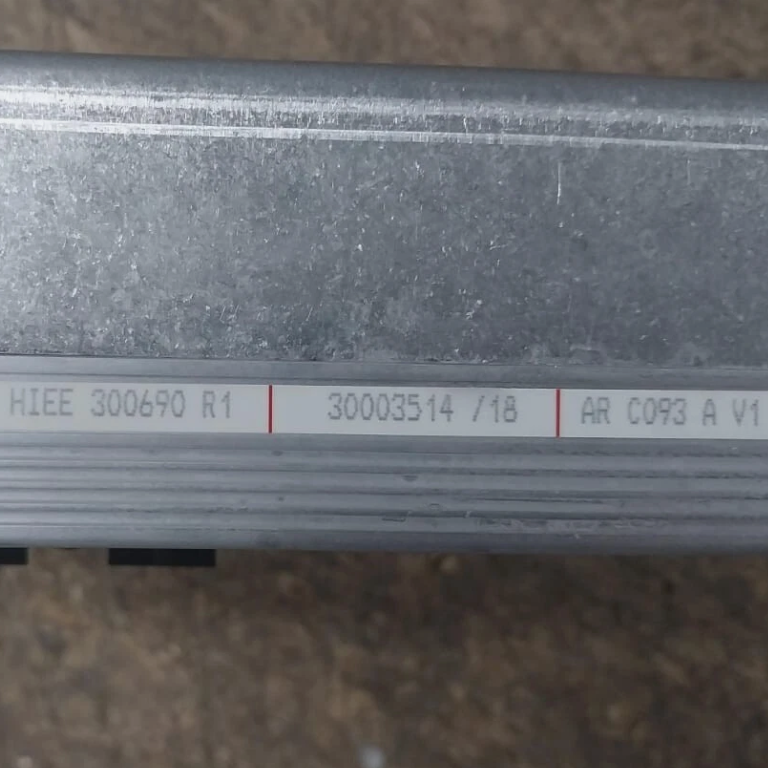 ABB HIEE300690R1 Relay Output Module - ARC093AV1