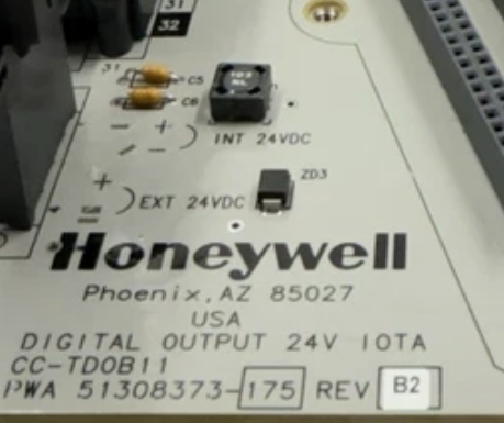 Honeywell CC-TDOB11 51308373-175 Redundant Digital Output Module