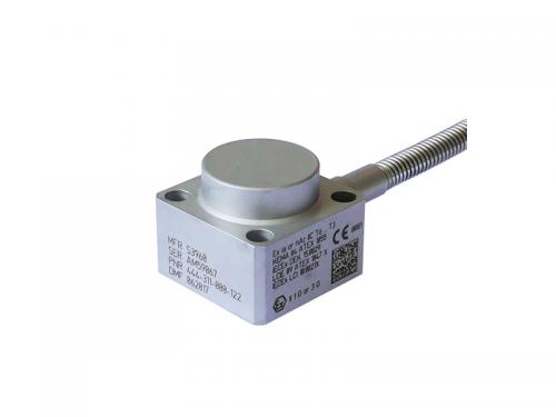 CE311 Piezoelectric Accelerometer - Model 444-311-000-031